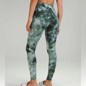 Lululemon Align High-Rise Pant 28"
Diamond Dye Starlight Smoked Spruce